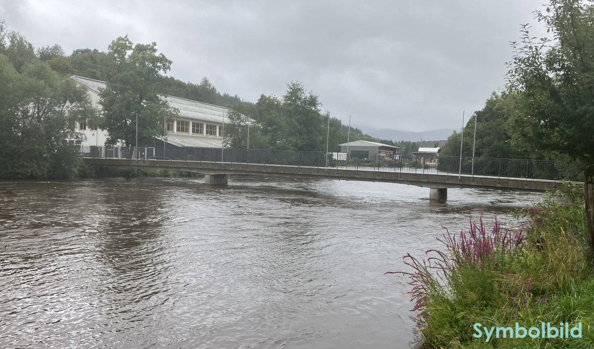 hochwasser regen symbolbild